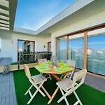 West Bay House 4*