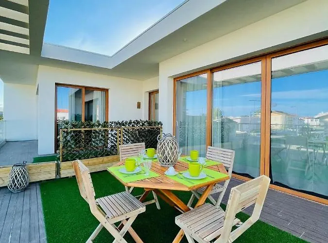West Bay House 4*