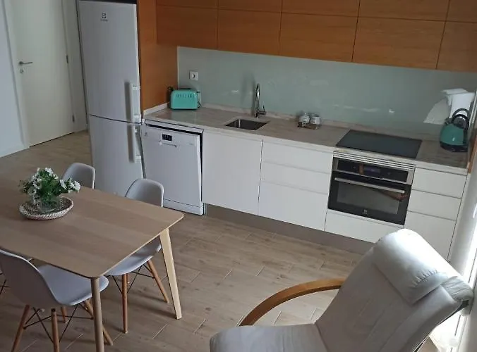 Guest house West Bay House 4*