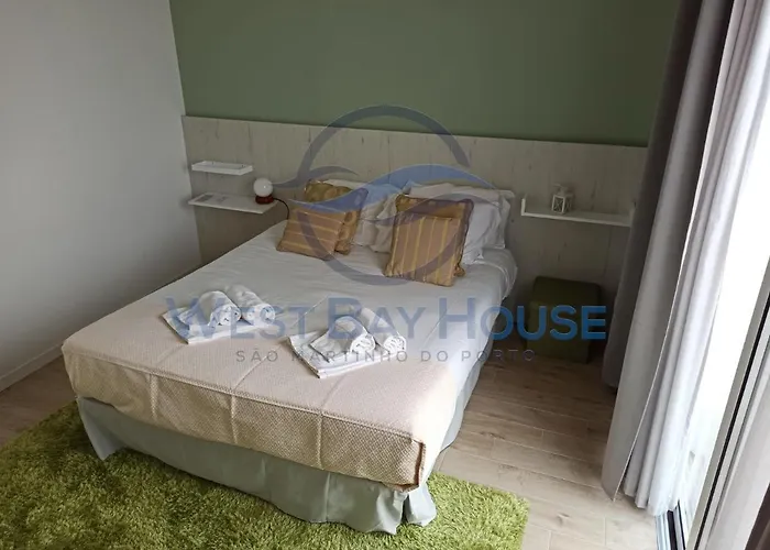 West Bay House Guest house